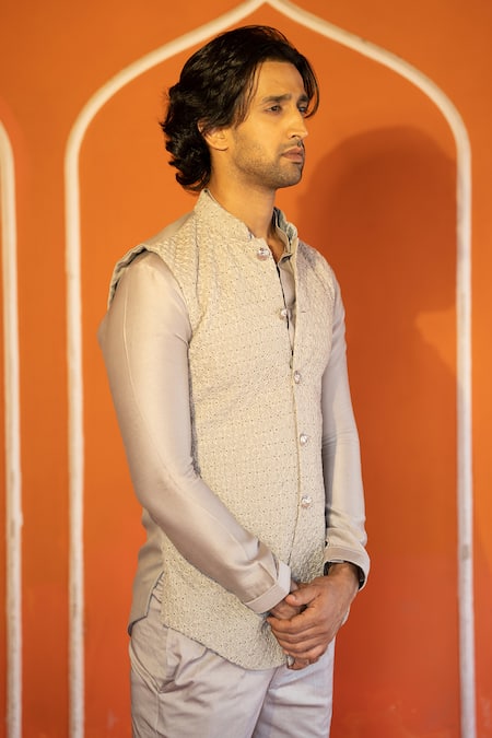 Kaaj Button X AZA Gold Chanderi Silk, Suede Embroidery Geometric Bundi Set Online at Aza Fashions Kaaj Button X AZA_Gold Chanderi Silk, Suede Embroidery Geometric Bundi Set _Online_at_Aza_Fashions