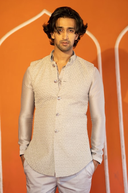 Buy Kaaj Button X AZA Gold Chanderi Silk, Suede Embroidery Geometric Bundi Set Online at Aza Fashions Buy_Kaaj Button X AZA_Gold Chanderi Silk, Suede Embroidery Geometric Bundi Set _Online_at_Aza_Fashions