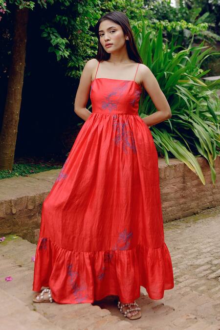 Kavya Singh Kundu_Red Silk Beads Square Neck Serena Handwoven Mulberry Dress _Online_at_Aza_Fashions