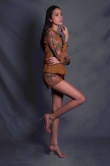 Shop Seesa Brown Viscose, Satin Embroidery Collared Floral Hand Top at Aza Fashions Shop_Seesa_Brown Viscose, Satin Embroidery Collared Floral Hand Top _at_Aza_Fashions