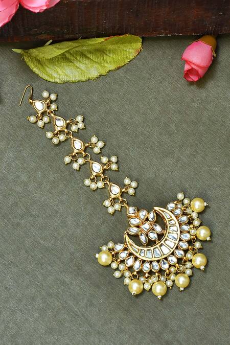 Buy_Posh By Rathore_Gold Plated Crescent Pattern Embellished Maangtikka _Online_at_Aza_Fashions