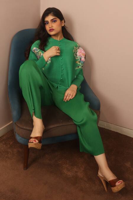Crimp_Green Polyester Embroidery Round Neck Textured Floral Pattern Shirt With Pant_Online_at_Aza_Fashions