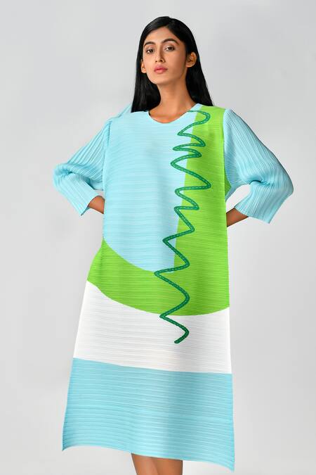 Crimp_Blue Polyester Round Neck Doodle Print Pleated Dress_Online_at_Aza_Fashions