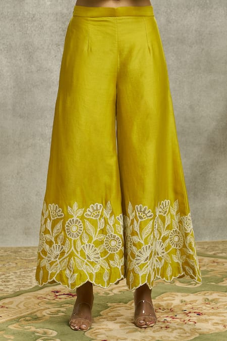 Surabhi Arya Yellow Silk, Organza, Chanderi Embroidery, Cut Work Dori Kurta Set With Dupatta at Aza Fashions Surabhi Arya_Yellow Silk, Organza, Chanderi Embroidery, Cut Work Dori Kurta Set With Dupatta _at_Aza_Fashions