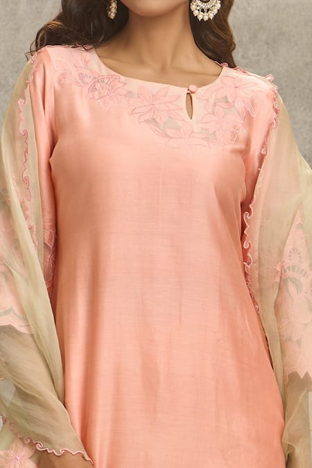 Surabhi Arya_Peach Silk, Organza, Chanderi Embroidery, Cut Kurta Set With Light Green Dupatta _at_Aza_Fashions