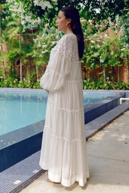 Kavya Singh Kundu_White Handloom Cotton Applique, Embroidery Round Tonya Handwoven Mulmul Dress _Online_at_Aza_Fashions