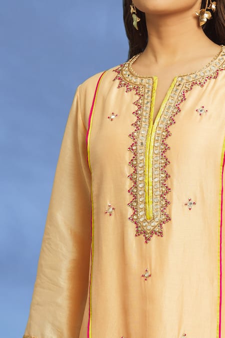 Shop OMI Peach Silk, Chanderi, Chiffon Mirrors, Embroidery Split V-neck Hand Kurta Set Online at Aza Fashions Shop_OMI_Peach Silk, Chanderi, Chiffon Mirrors, Embroidery Split V-neck Hand Kurta Set _Online_at_Aza_Fashions