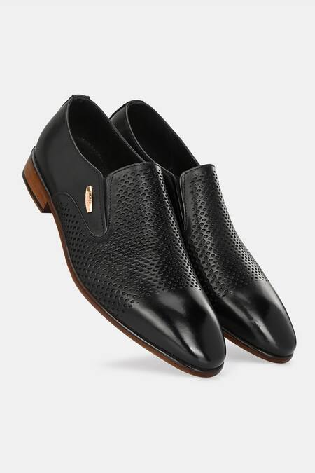 Buy_Lafattio_Black Textured Moccasins _Online_at_Aza_Fashions