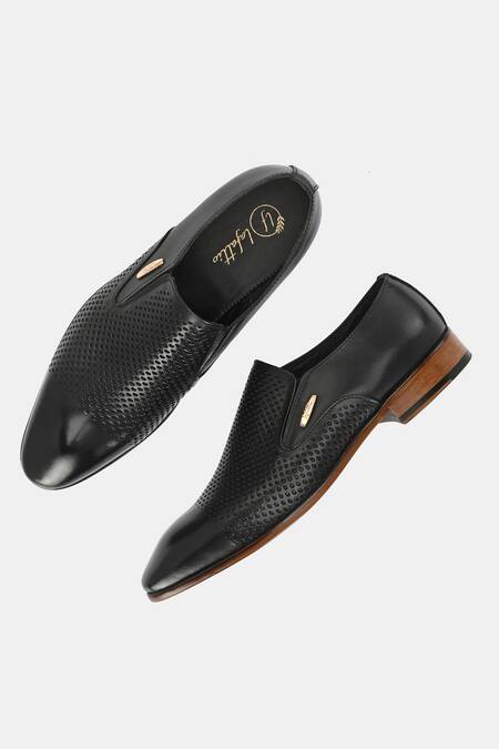 Buy_Lafattio_Black Textured Moccasins 