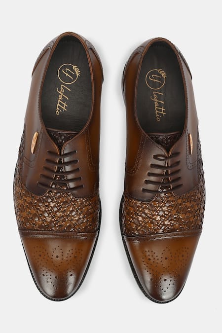 Shop_Lafattio_Brown Leather Pointed Toe Shoes  _at_Aza_Fashions