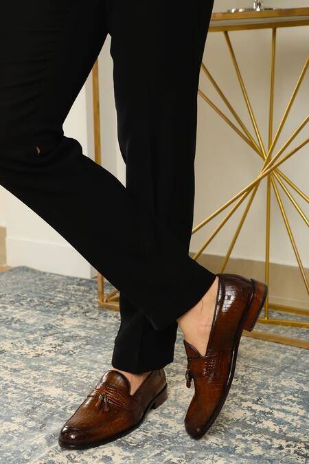 Shop_Lafattio_Brown Leather Tasselled Loafers 