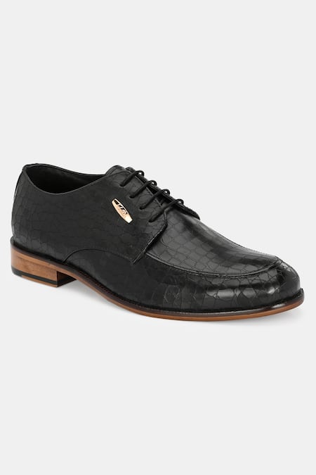 Lafattio_Black Leather Textured Formal Shoes  _Online_at_Aza_Fashions