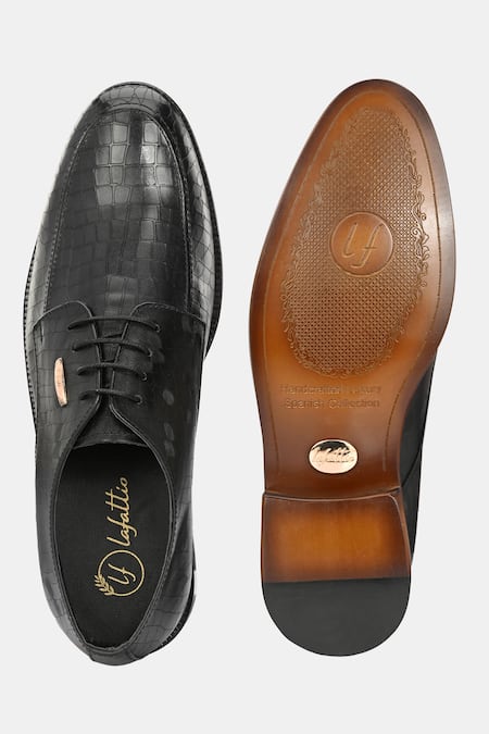 Lafattio_Black Leather Textured Formal Shoes  _at_Aza_Fashions