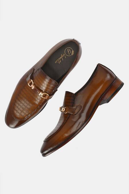 Buy_Lafattio_Brown Leather Buckle Embellished Moccasins 