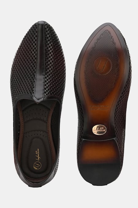Lafattio_Brown Textured Leather Juttis _at_Aza_Fashions