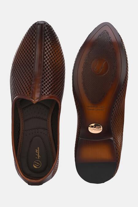 Buy_Lafattio_Brown Perforated Textured Juttis 