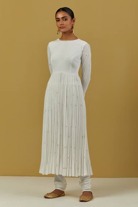 Shop_Ikshita Choudhary_White Wrinkle Cotton Hand Embroidered Sequin Round Neck And Zari Anarkali Set_Online_at_Aza_Fashions