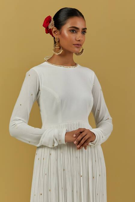 Buy_Ikshita Choudhary_White Wrinkle Cotton Hand Embroidered Sequin Round Neck And Zari Anarkali Set