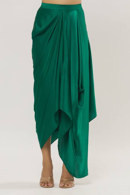 COUTURE BY NIHARIKA Green Satin Beads, Embroidery, Crystals Sweetheart Neck Feather Cape Skirt Set at Aza Fashions COUTURE BY NIHARIKA_Green Satin Beads, Embroidery, Crystals Sweetheart Neck Feather Cape Skirt Set _at_Aza_Fashions