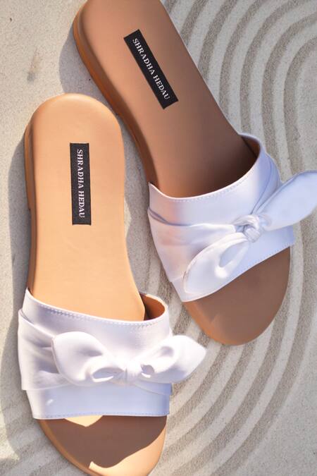 White Criss-Cross Elastic Strap Sandals · Filly Flair