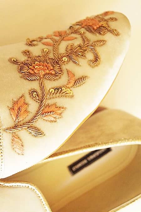 Shop Shradha Hedau Footwear Couture White Asher Velvet Embroidered Moccasins at Aza Fashions Shop_Shradha Hedau Footwear Couture_White Asher Velvet Embroidered Moccasins _at_Aza_Fashions