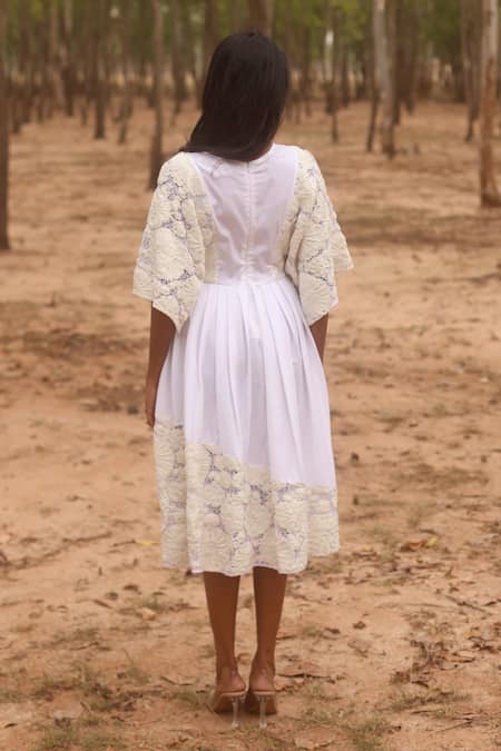 Couché By Anandini_Ivory Cotton, Lycra, Lace Embroidery V-neck Boxy Sleeve Dress _Online_at_Aza_Fashions