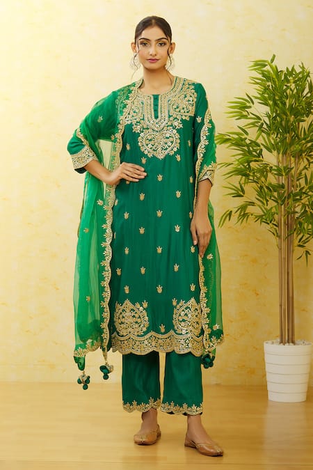 Surbhi Shah_Green Pure Spun Silk Hand Embroidered Floral Round Kurta Pant Set  _at_Aza_Fashions