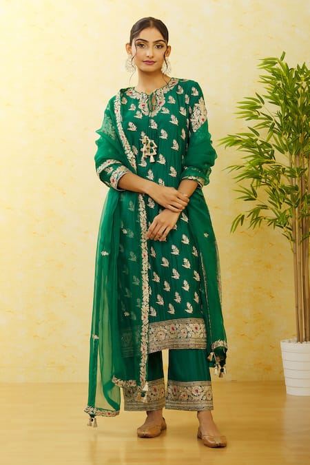 Surbhi Shah Leaf Embroidered Kurta Pant Set 