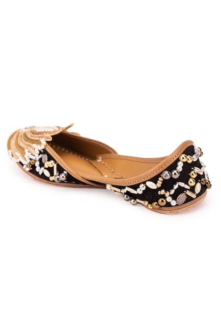 Buy_5elements_Black Velvet Cutwork Floral Embroidered Juttis _Online_at_Aza_Fashions