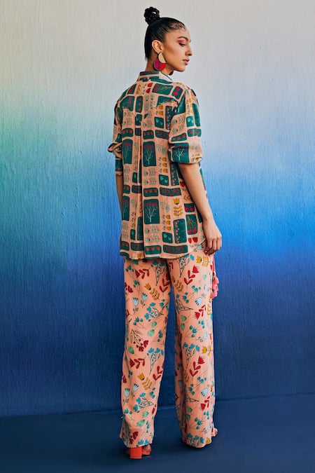 Shop Diyarajvvir Pink Crepe Embroidery Collared Floral Box Print Shirt With Pant at Aza Fashions Shop_Diyarajvvir_Pink Crepe Embroidery Collared Floral Box Print Shirt With Pant _at_Aza_Fashions