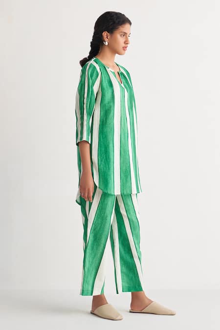 Shivani Bhargava Green Cotton, Linen Split V-neck Striped Print Woven Tunic And Pant Set Online at Aza Fashions Shivani Bhargava_Green Cotton, Linen Split V-neck Striped Print Woven Tunic And Pant Set _Online_at_Aza_Fashions