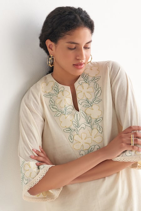 Buy_Shivani Bhargava_Off White Pure Cotton Embroidered Woven Notched Short Tunic And Pant Set 
