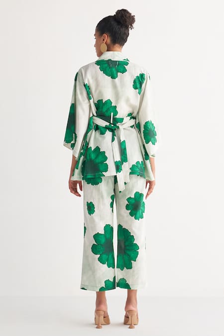 Shop Shivani Bhargava Green Cotton Shawl Neck Fantasy Lapel Jacket at Aza Fashions Shop_Shivani Bhargava_Green Cotton Shawl Neck Fantasy Lapel Jacket _at_Aza_Fashions