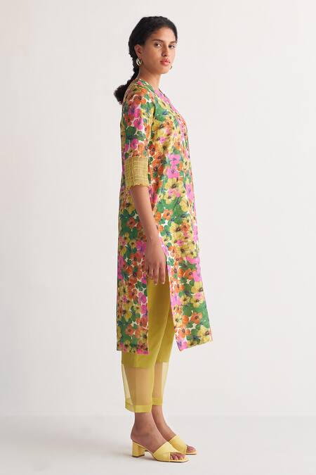 Shivani Bhargava_Multi Color Chanderi Embroidery Round Neck Gardenia Floral Print Kurta _Online_at_Aza_Fashions