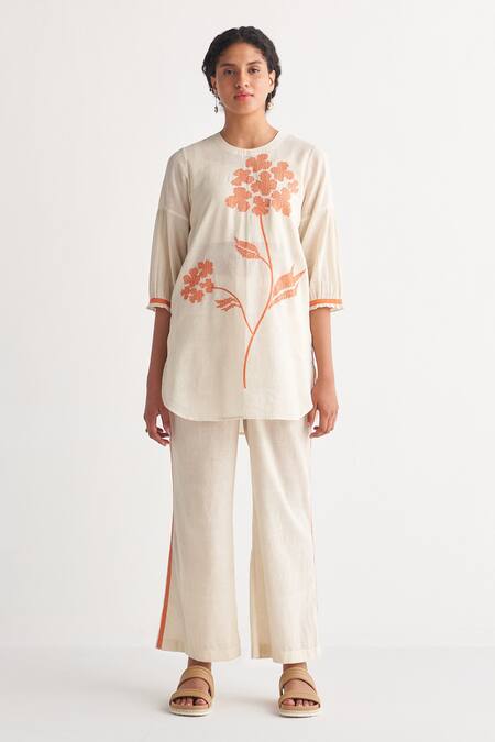Shivani Bhargava_Off White Cotton Embroidery Round Neck Flower Stitch Long Top _Online_at_Aza_Fashions