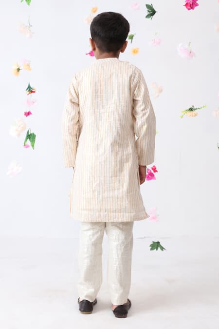 Shop_JILMIL DREAMWEAR_Off White Cotton Stripe Pattern Kurta And Pant Set _at_Aza_Fashions