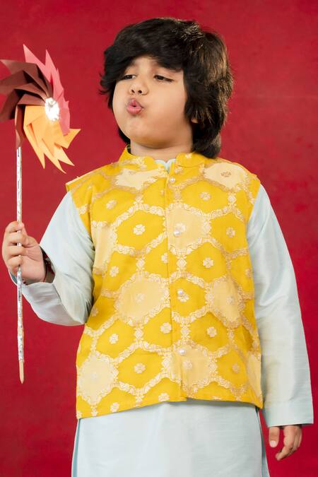 JILMIL DREAMWEAR Yellow Cotton, Silk Embroidery Waistcoat Online at Aza Fashions JILMIL DREAMWEAR_Yellow Cotton, Silk Embroidery Waistcoat _Online_at_Aza_Fashions