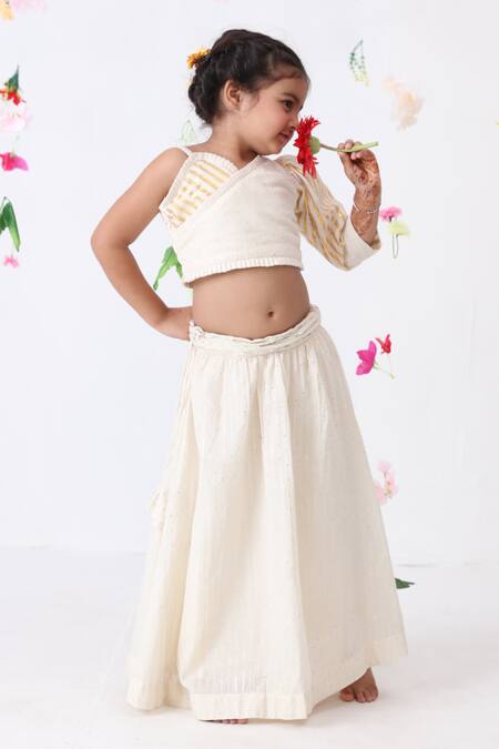 Buy_JILMIL DREAMWEAR_Off White Cotton One Side Sleeve Blouse And Lehenga Set_Online_at_Aza_Fashions