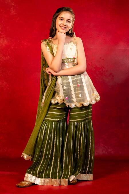 JILMIL DREAMWEAR Green Organza Sequins, Zari Floral Pattern Kurta And Sharara Set Online at Aza Fashions JILMIL DREAMWEAR_Green Organza Sequins, Zari Floral Pattern Kurta And Sharara Set _Online_at_Aza_Fashions