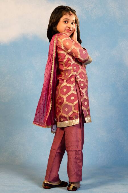 Shop JILMIL DREAMWEAR Purple Organza Embroidery Quatrefoil Floral Pattern Kurta Set Online at Aza Fashions Shop_JILMIL DREAMWEAR_Purple Organza Embroidery Quatrefoil Floral Pattern Kurta Set _Online_at_Aza_Fashions