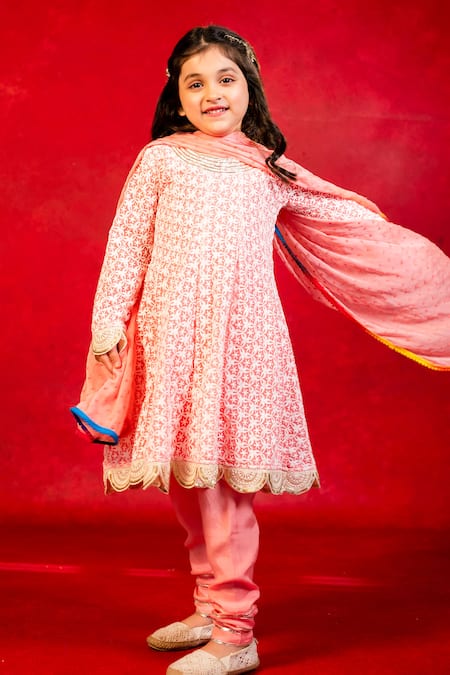 Shop JILMIL DREAMWEAR Pink Cotton Sequins, Zari Chikankari Work Kurta Set at Aza Fashions Shop_JILMIL DREAMWEAR_Pink Cotton Sequins, Zari Chikankari Work Kurta Set _at_Aza_Fashions