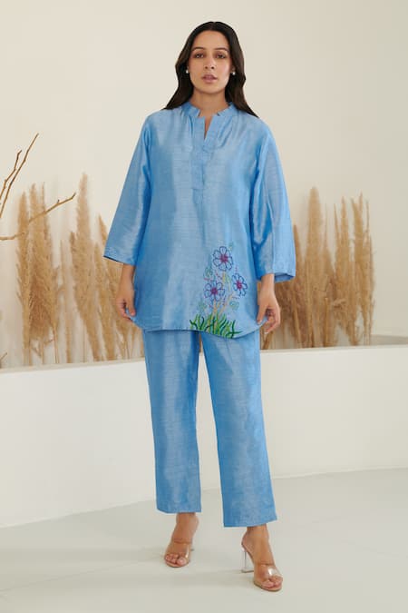 Flamingo the label Blue Silk Placement Embroidery Flower Chinese Collar Shirt With Pant 