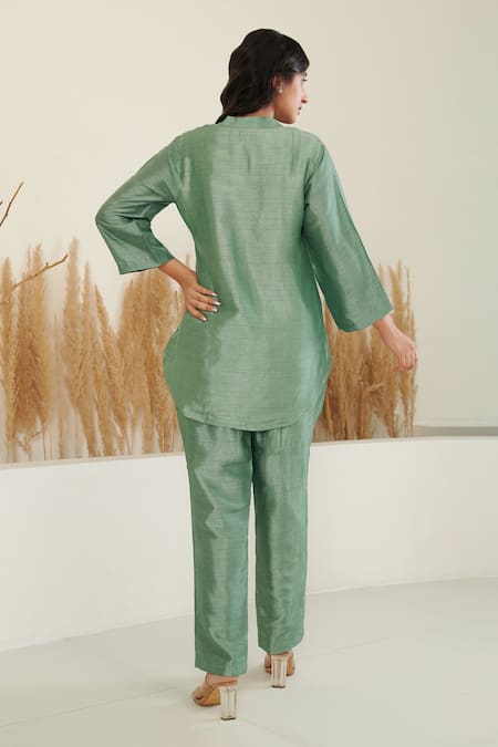 Shop Label Flamingo By Vrinda Green Silk Cut Work, Embroidery Collared Placement Floral Shirt With Pant at Aza Fashions Shop_Label Flamingo By Vrinda_Green Silk Cut Work, Embroidery Collared Placement Floral Shirt With Pant _at_Aza_Fashions