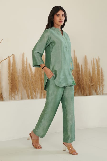 Label Flamingo By Vrinda Green Silk Cut Work, Embroidery Collared Placement Floral Shirt With Pant Online at Aza Fashions Label Flamingo By Vrinda_Green Silk Cut Work, Embroidery Collared Placement Floral Shirt With Pant _Online_at_Aza_Fashions