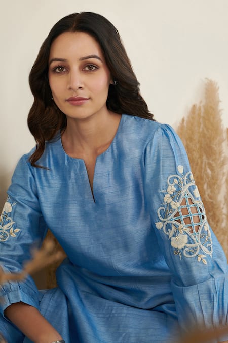 Buy Label Flamingo By Vrinda Blue Silk Pearls, Beads V-neck Placement Embroidered Kurta With Pant Online at Aza Fashions Buy_Label Flamingo By Vrinda_Blue Silk Pearls, Beads V-neck Placement Embroidered Kurta With Pant _Online_at_Aza_Fashions