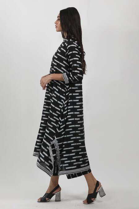 Shop Krishna Mehta Black Chanderi Tie-dye Geometric Round Shibori Tie Dye Kurta Online at Aza Fashions Shop_Krishna Mehta_Black Chanderi Tie-dye Geometric Round Shibori Tie Dye Kurta _Online_at_Aza_Fashions