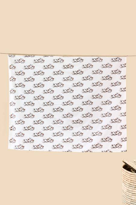 Shop Jaipur Gate White Muslin Printed Mother Elephant Hand Playmat Online at Aza Fashions Shop_Jaipur Gate_White Muslin Printed Mother Elephant Hand Playmat_Online_at_Aza_Fashions