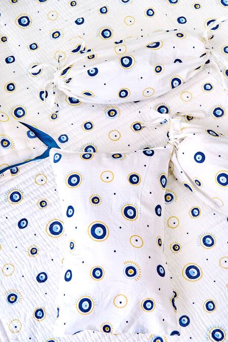 Jaipur Gate_White Muslin Printed Evil Eye Hand Baby Cot Set_at_Aza_Fashions