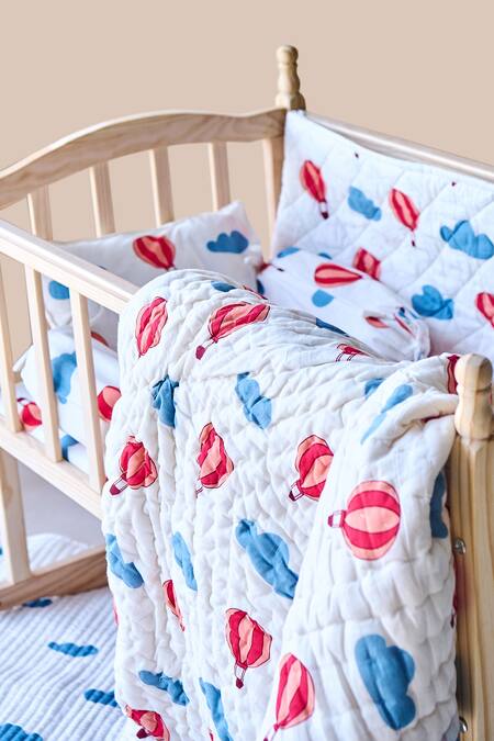 Jaipur Gate_White Muslin Printed Hot Air Balloon And Cloud Baby Cot Set_Online_at_Aza_Fashions
