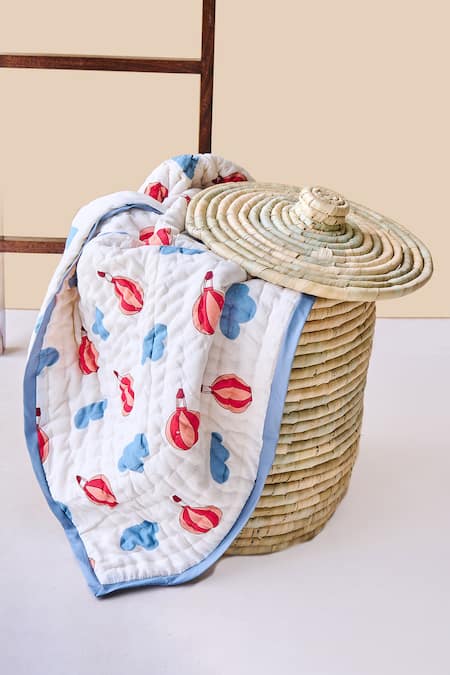 Jaipur Gate White Muslin Printed Hot Air Balloon And Cloud Baby Razai 